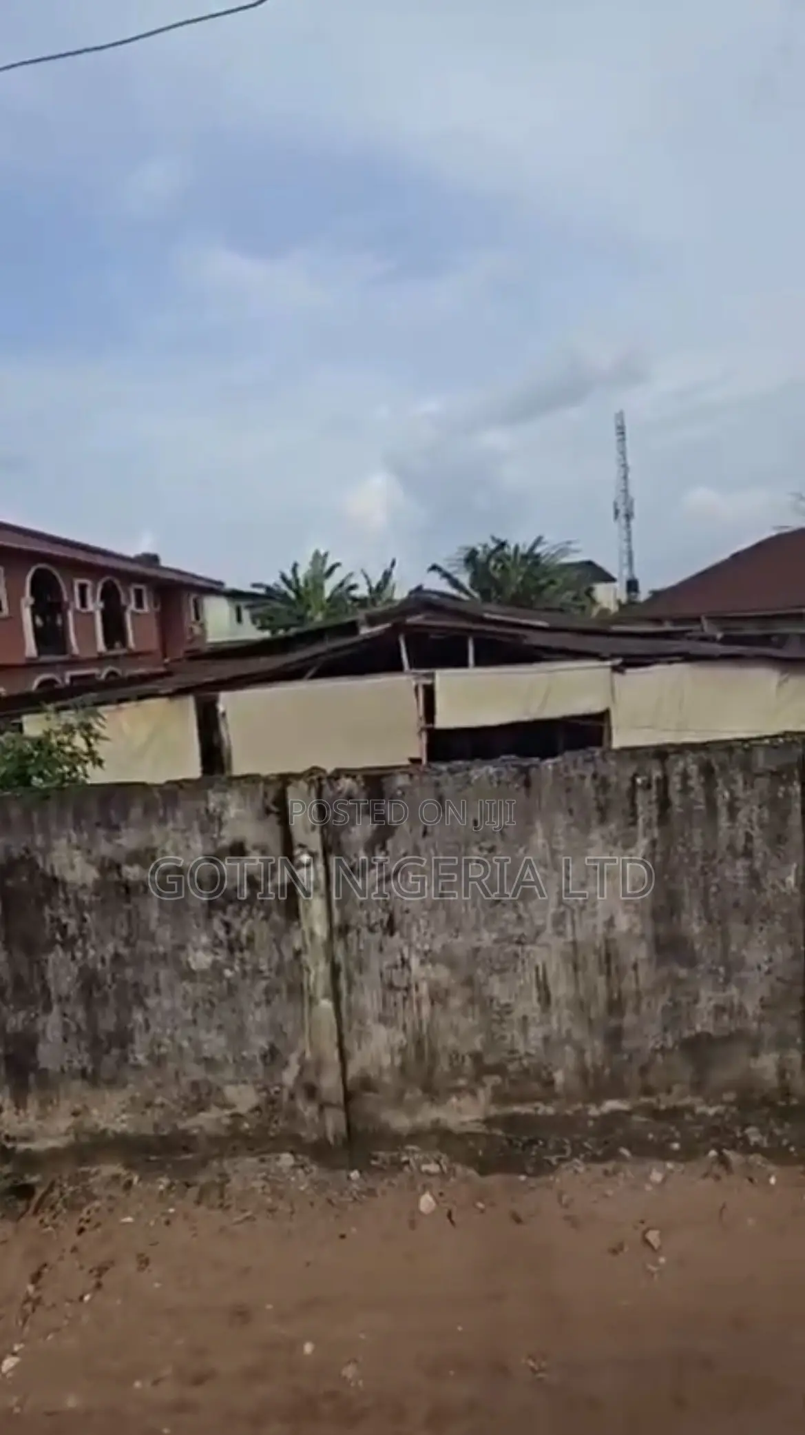 Fenced and Gated 50x100ft Plot of Land for Sale in Ugbowo