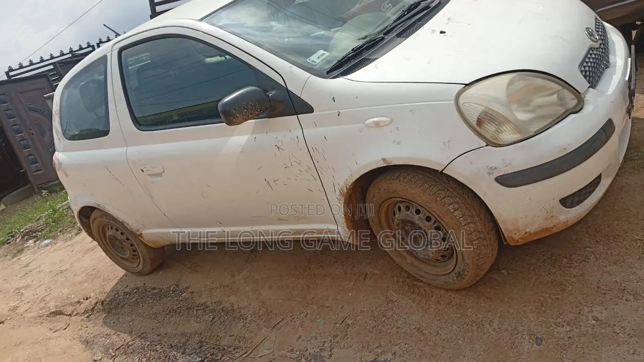Toyota Yaris 2003 White
