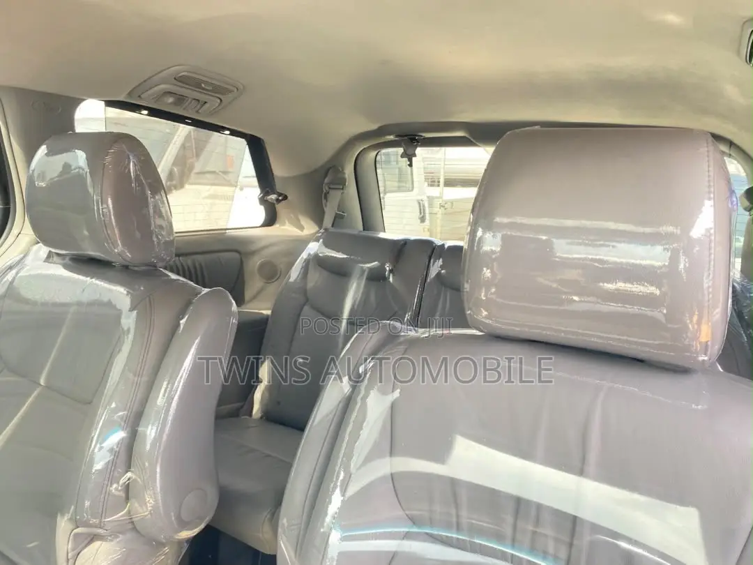 Toyota Sienna Limited 7 Passenger 2010 Silver