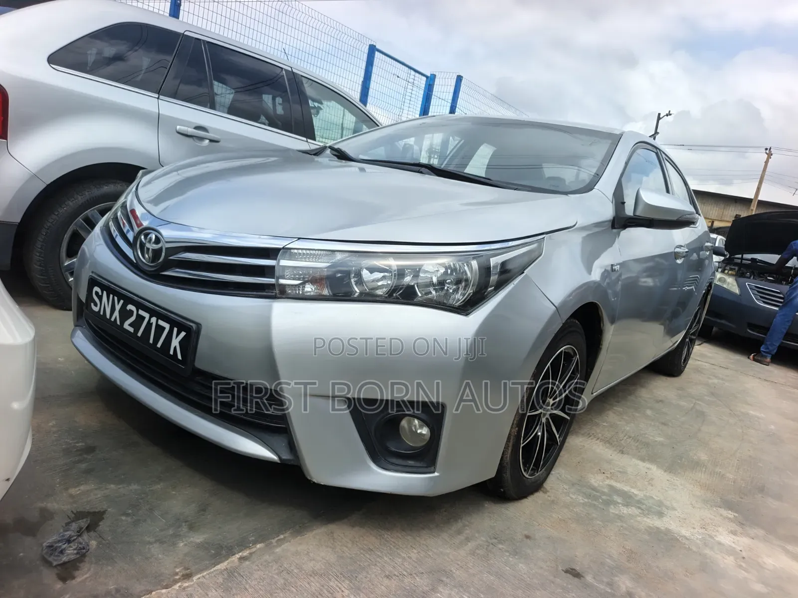Toyota Corolla LE Plus 4dr Sedan (1.8L 4cyl CVT) 2015 Silver