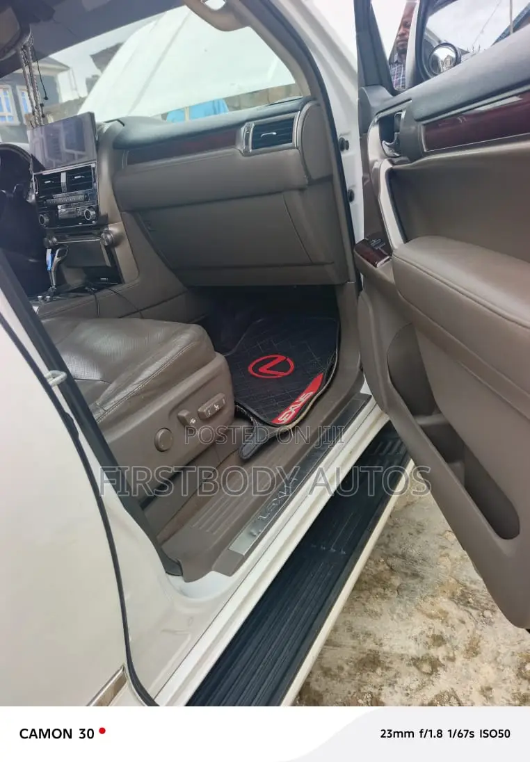 Lexus GX 2012 White
