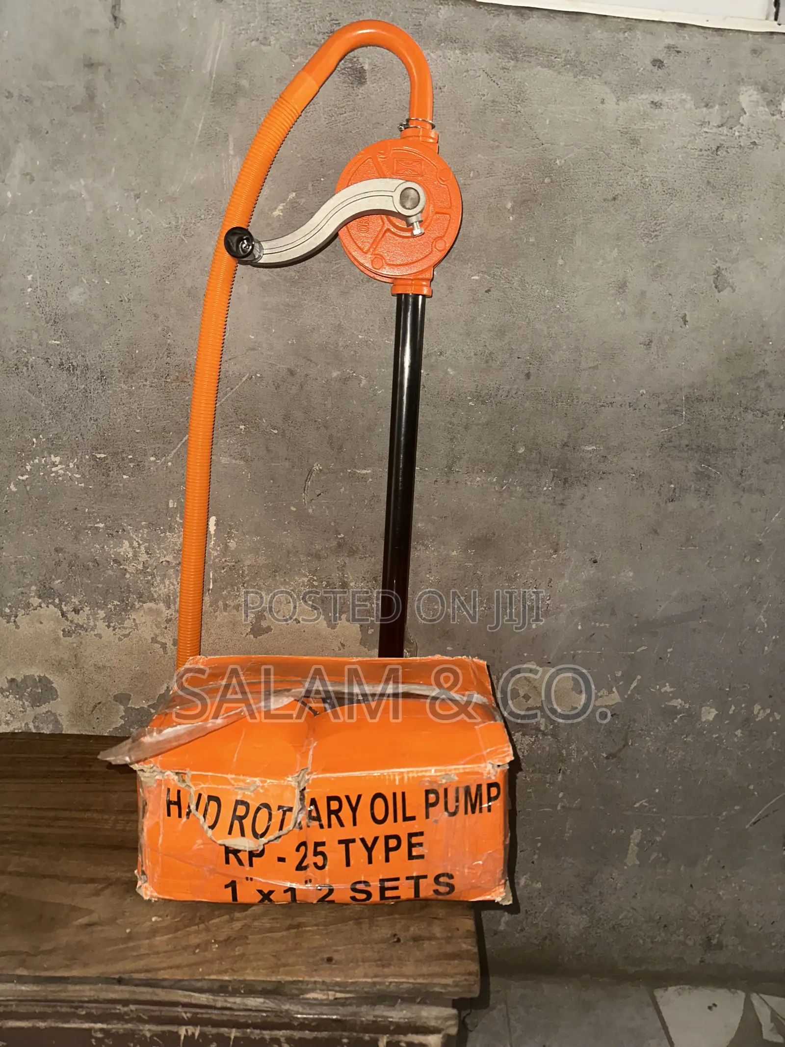 Heavy-Duty Manual Rotary Pump – Hand-Operated Liquid Transfer Pump