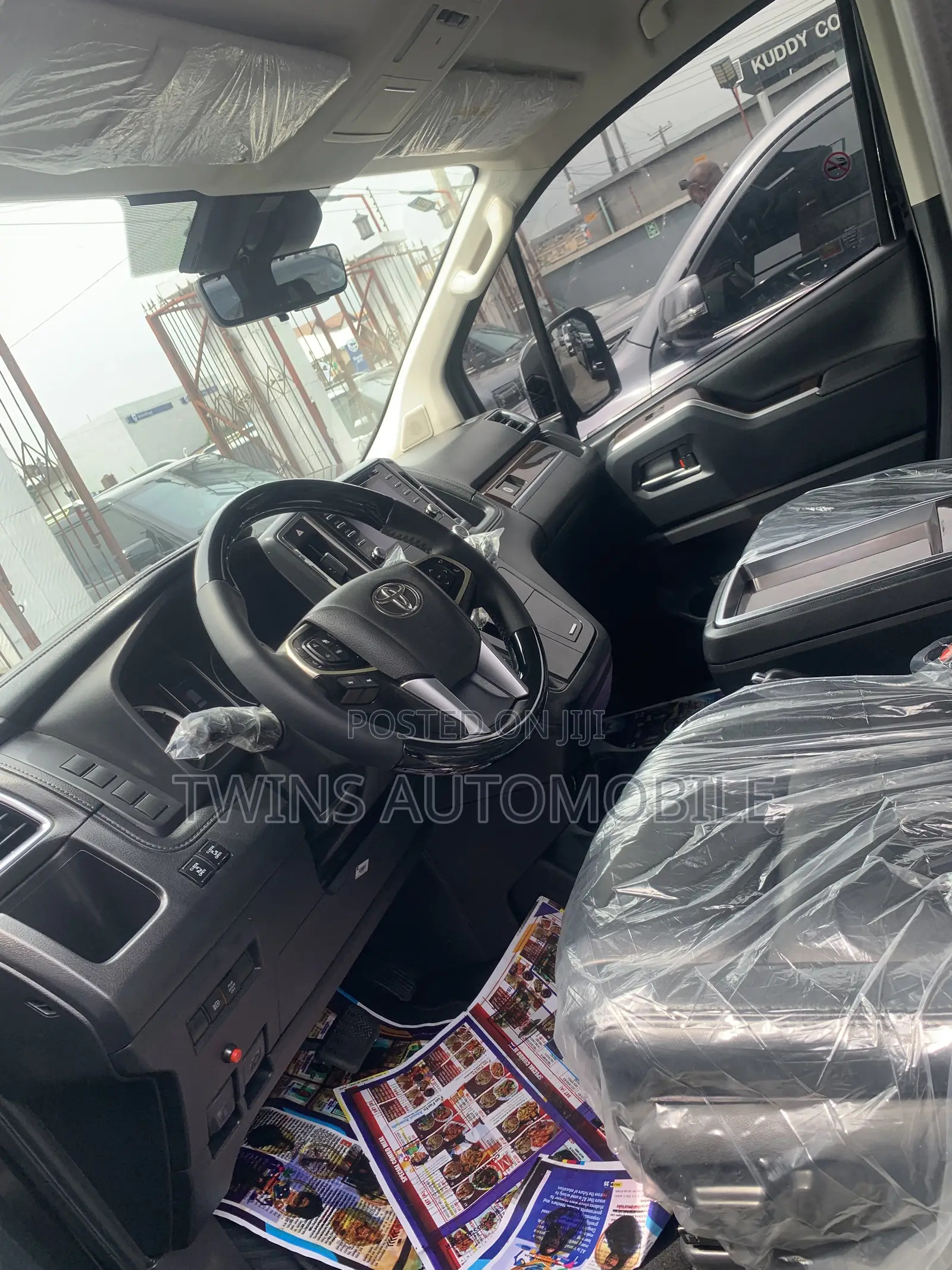 Toyota GranAce Premium 2024 Black