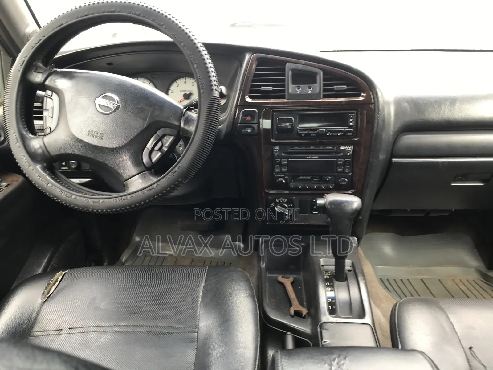 Nissan Pathfinder 2002 Black
