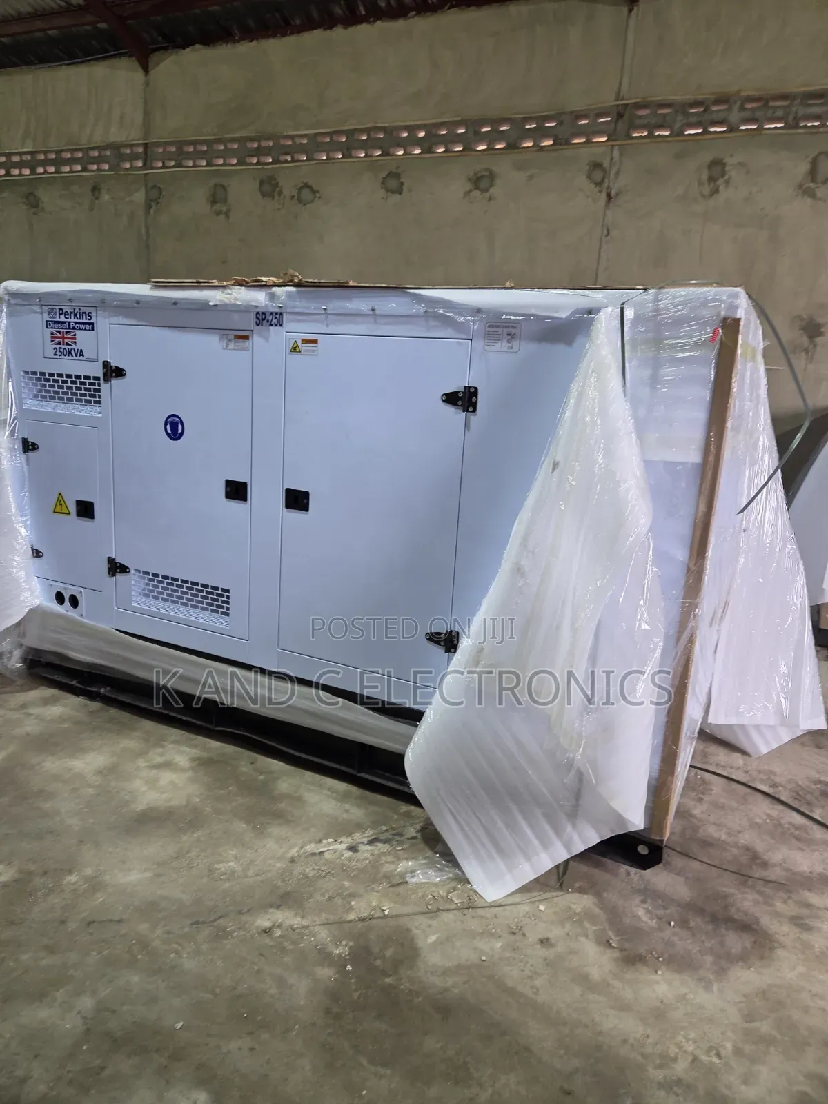 Powerful Perkins 250kVA Generator – Soundproof & Efficient