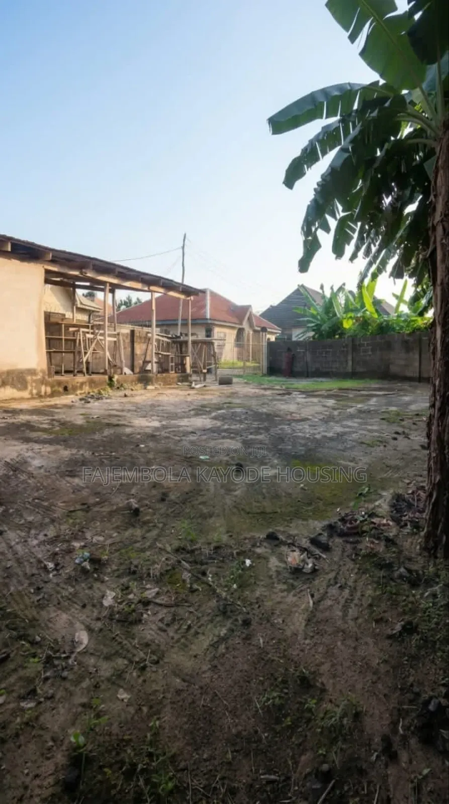 A Land at Olorunda, Akobo