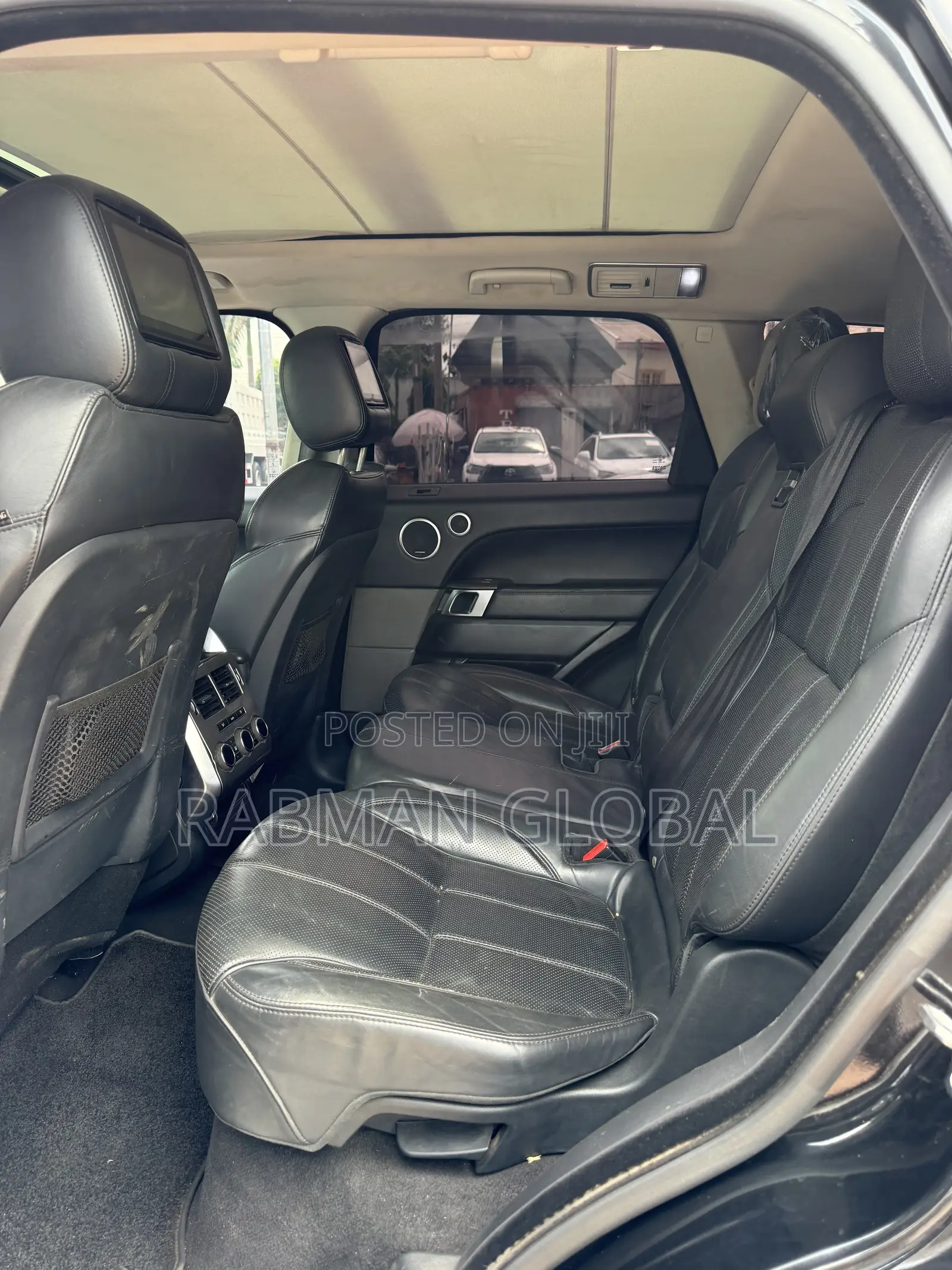 Land Rover Range Rover Sport SVR 2019 Black