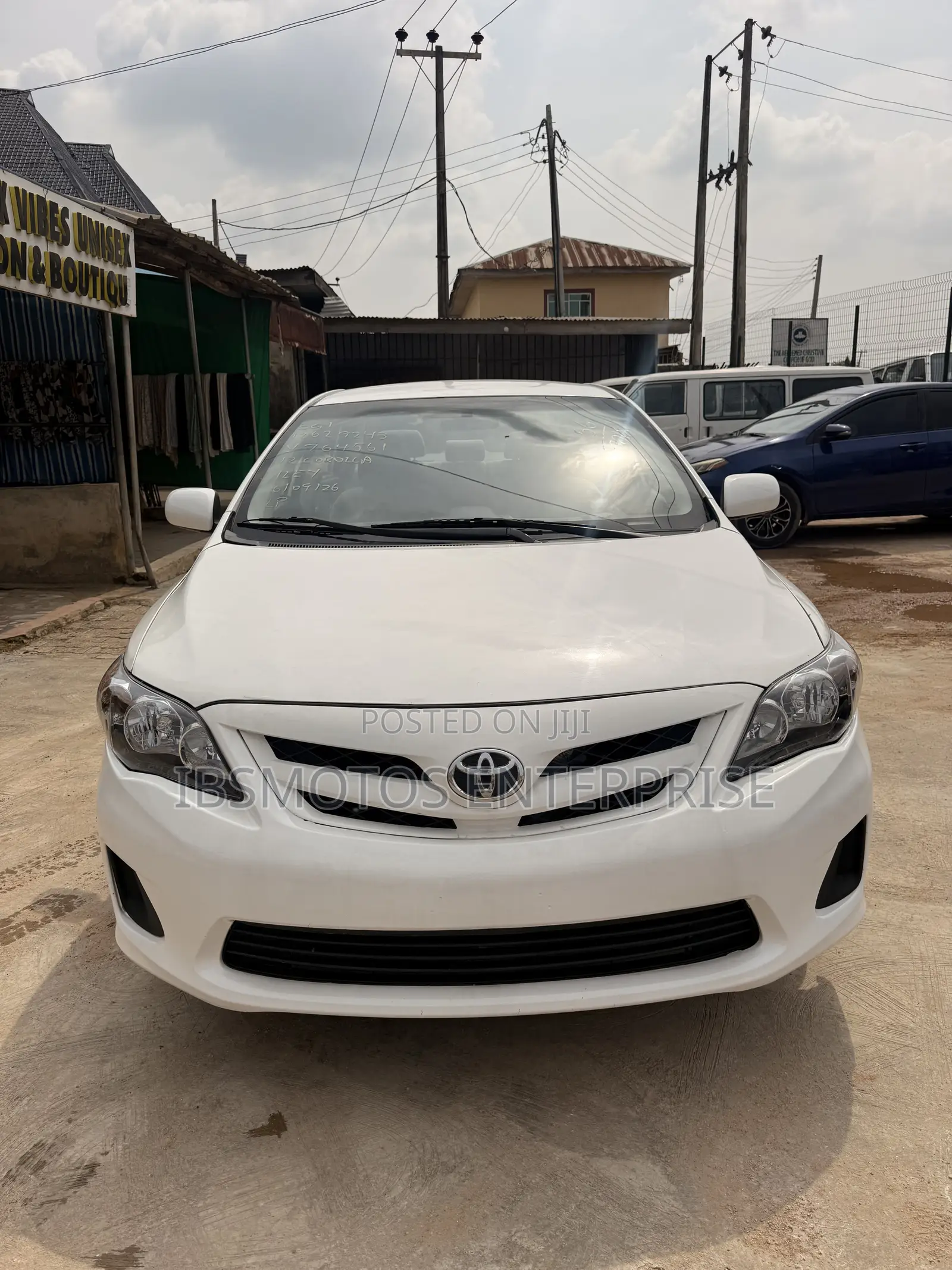 Toyota Corolla LE 4dr Sedan (1.8L 4cyl 4A) 2012 White