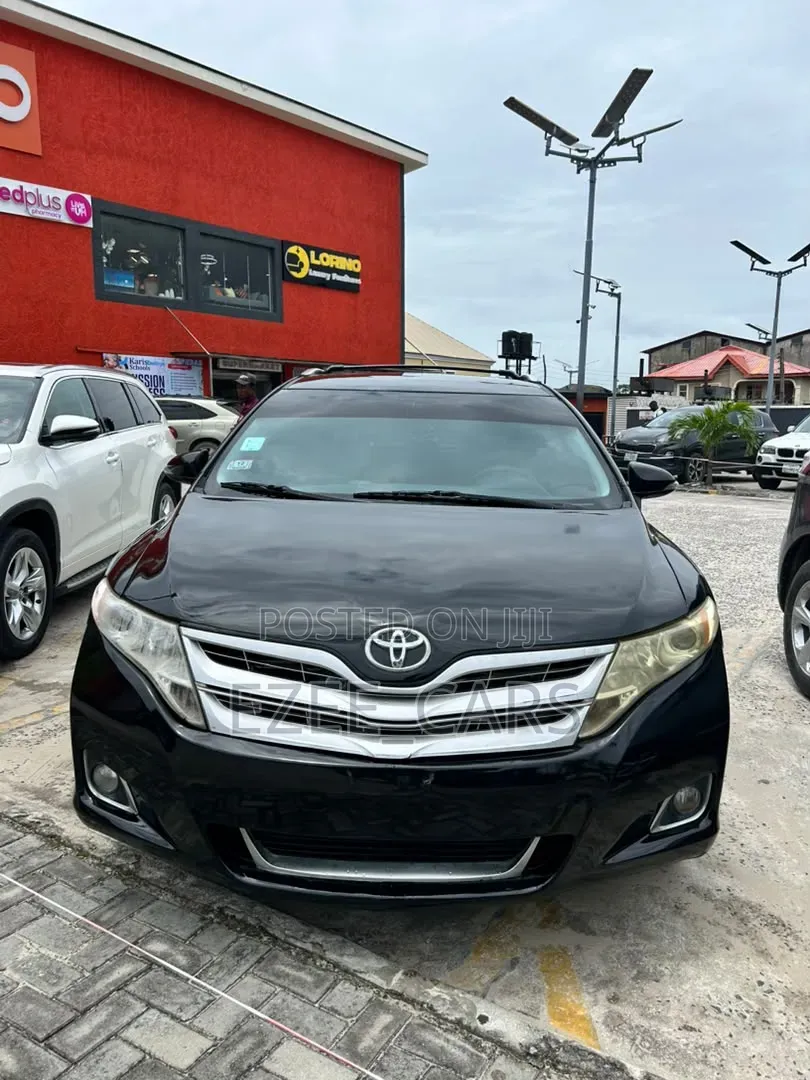 Toyota Venza XLE 4dr Wagon AWD (2.7L 4cyl 6A) 2014 Black