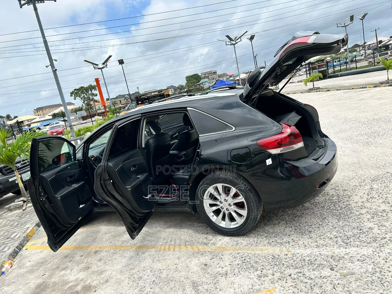 Toyota Venza XLE 4dr Wagon AWD (2.7L 4cyl 6A) 2014 Black
