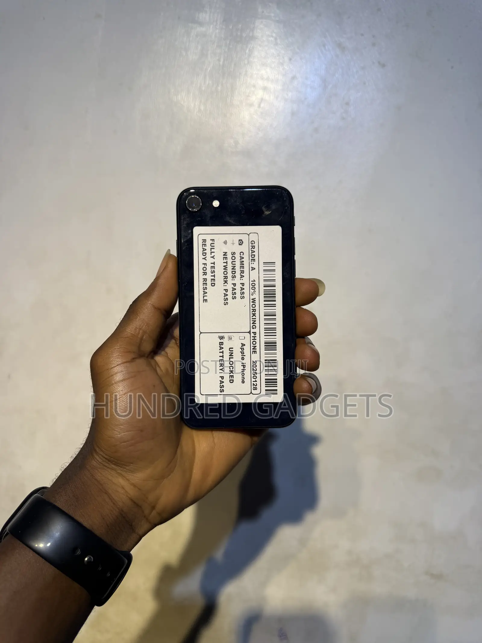 Apple iPhone SE (2020) 128 GB Black