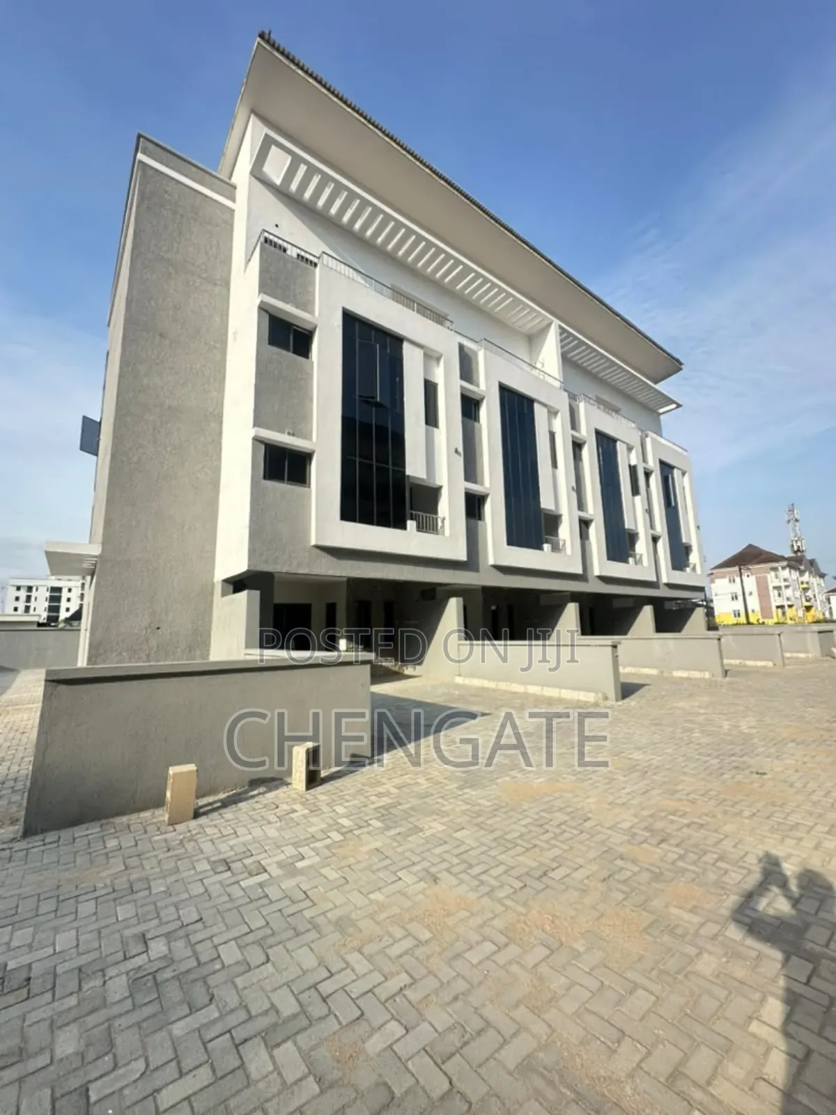 4bdrm Townhouse/Terrace in Lekki Phase 1 for sale
