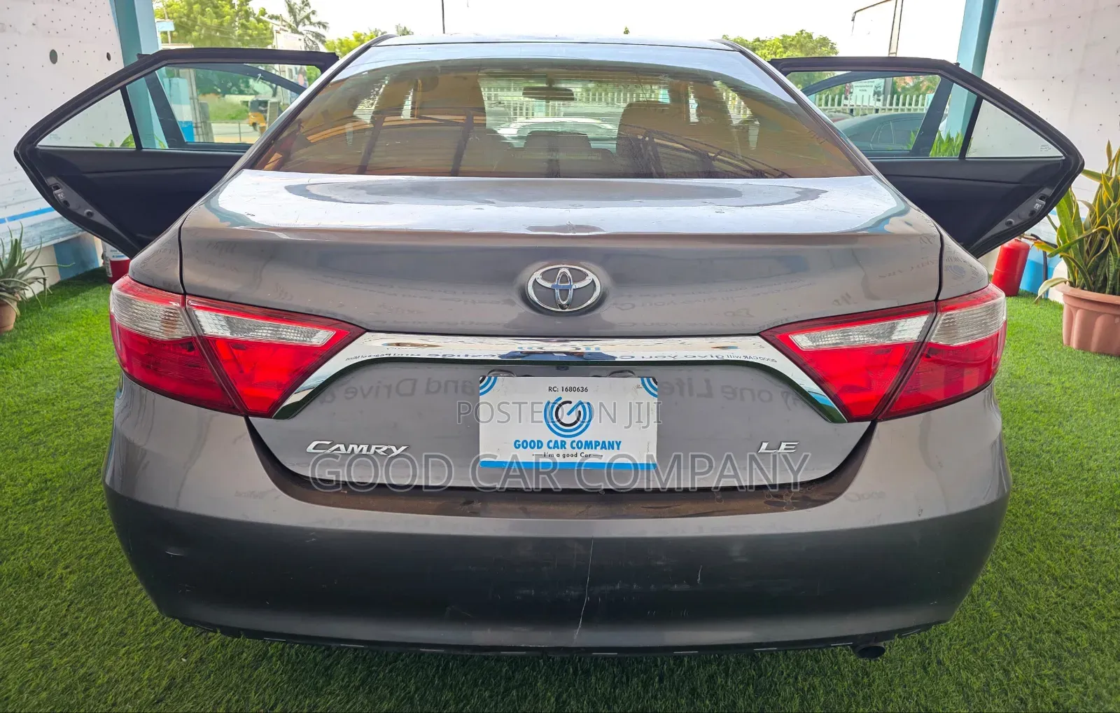 Toyota Camry LE 4dr Sedan (2.5L 4cyl 6A) 2015 Gray