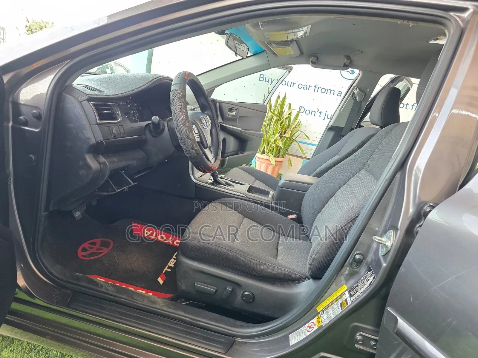 Toyota Camry LE 4dr Sedan (2.5L 4cyl 6A) 2015 Gray