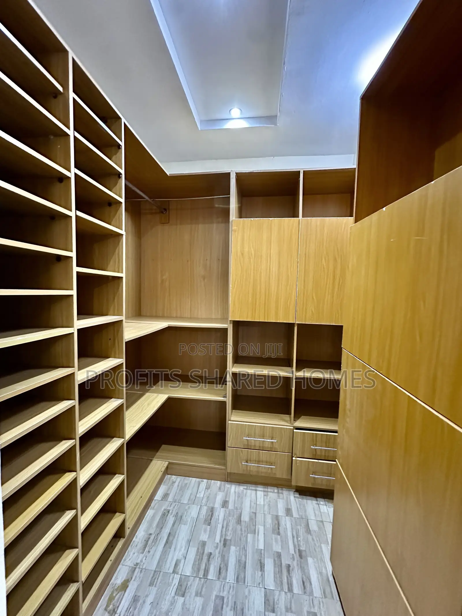 Girls Hostel in Addo Ajah