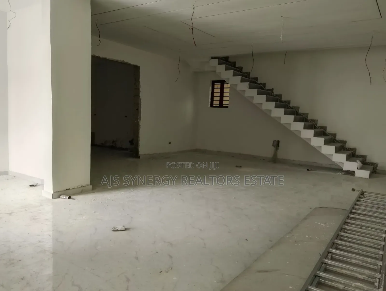 5bdrm Duplex in Ado / Ajah for sale