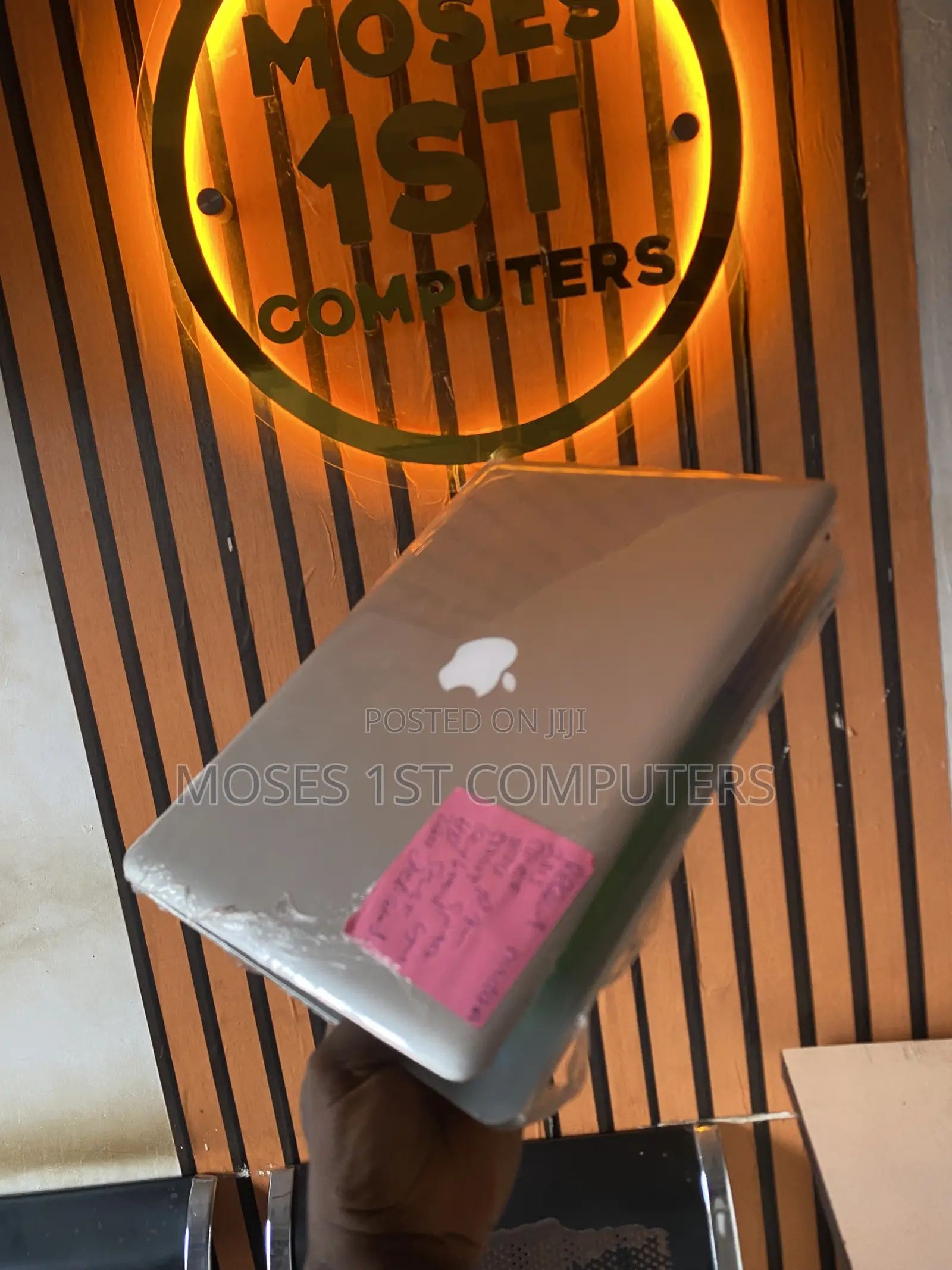 New Laptop Apple MacBook 2012 8GB Intel Core i5 HDD+SSD 500GB