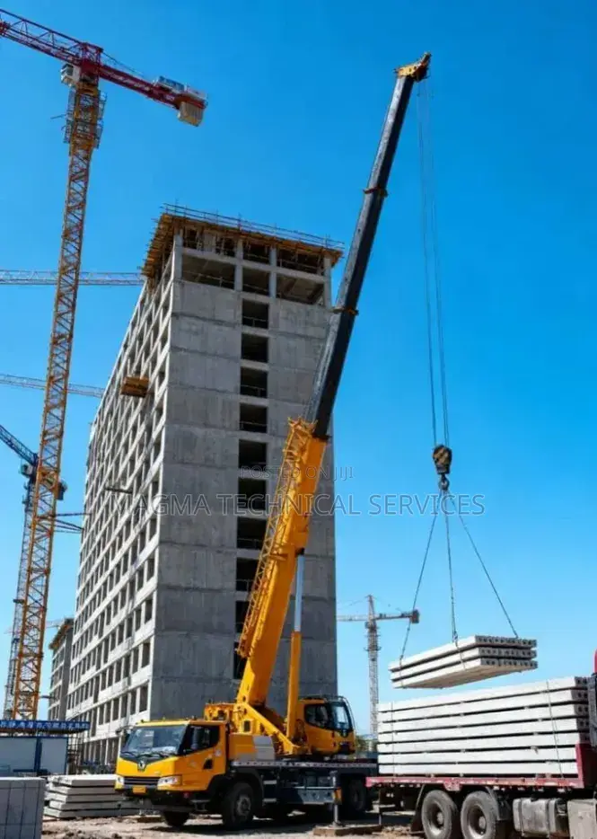 130T XCMG Motor Crane for Oil & Gas, EPC & Industrial Projects