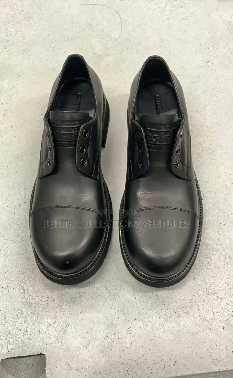 Luxury Update Balenciaga Eyelets Truck Derby Shoes.