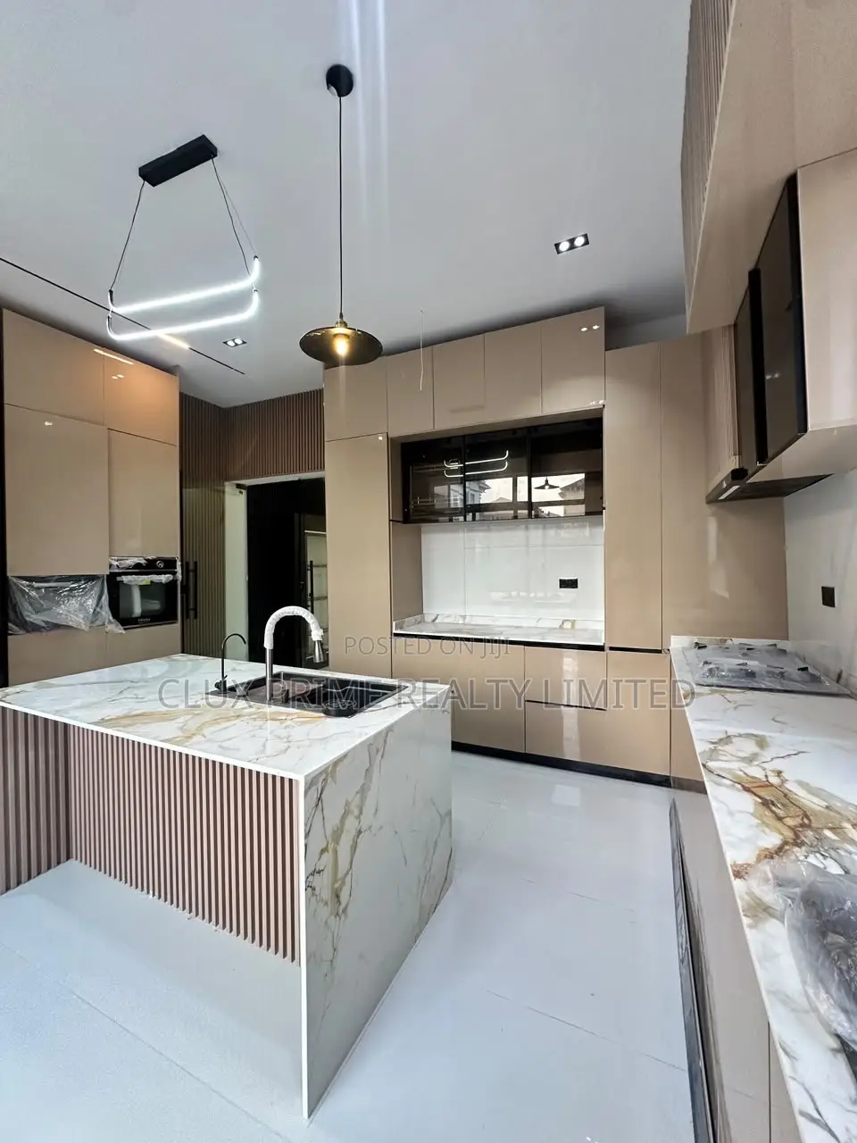 5bdrm Duplex in Ado / Ajah for sale