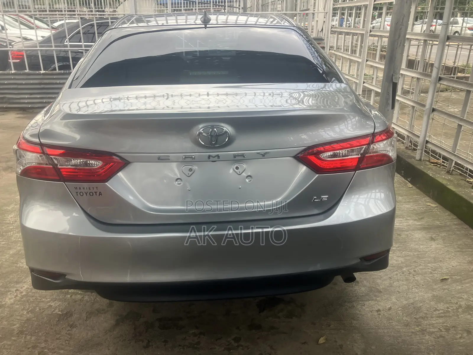 Toyota Camry LE (2.5L 4cyl 8A) 2019 Gray