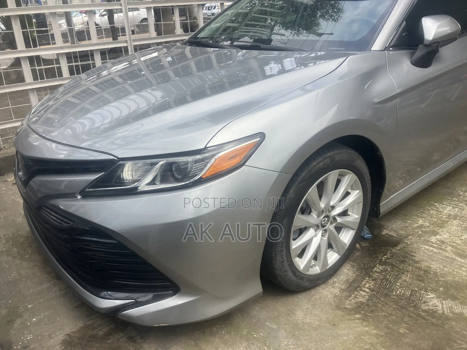 Toyota Camry LE (2.5L 4cyl 8A) 2019 Gray