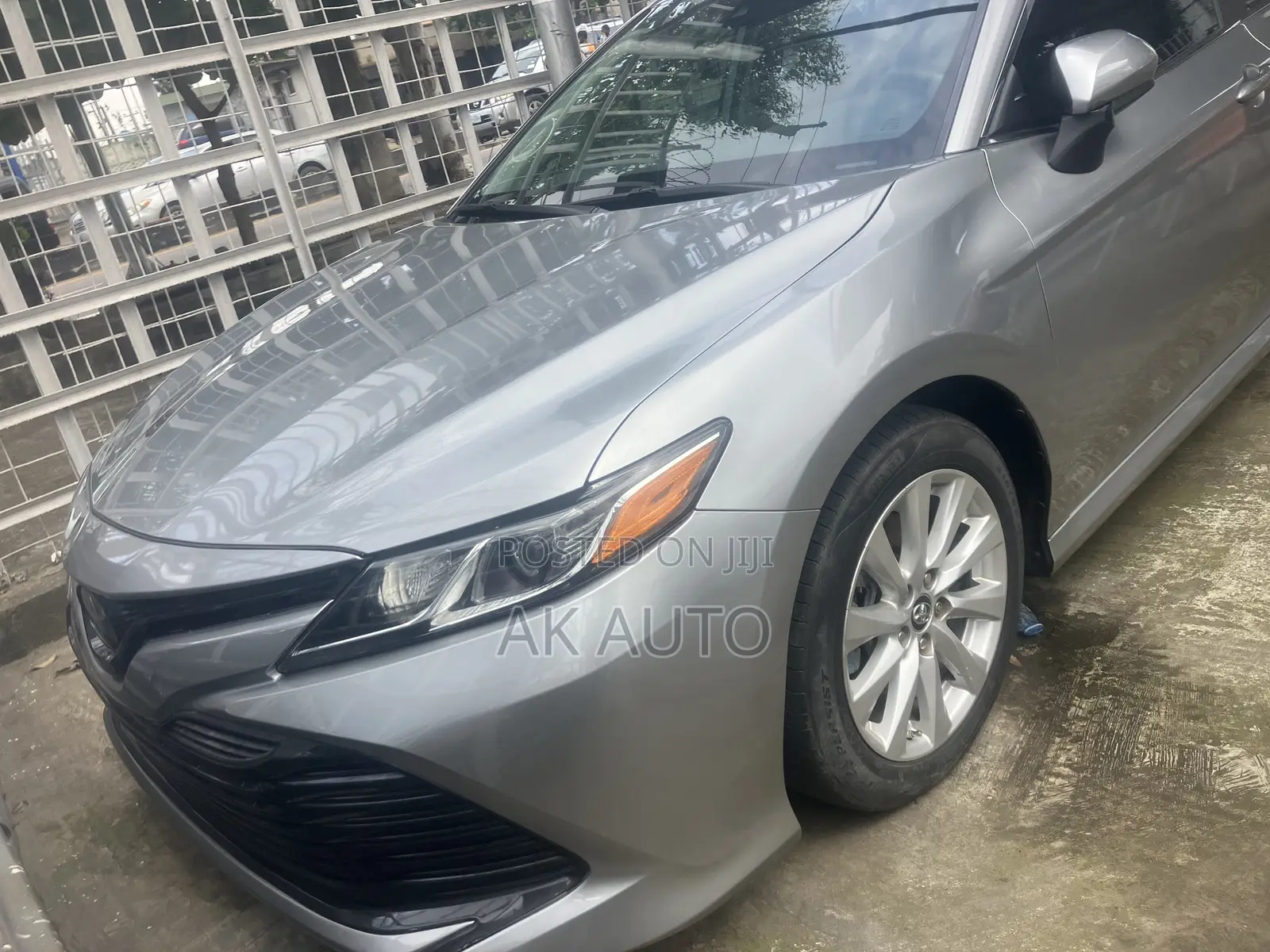 Toyota Camry LE (2.5L 4cyl 8A) 2019 Gray