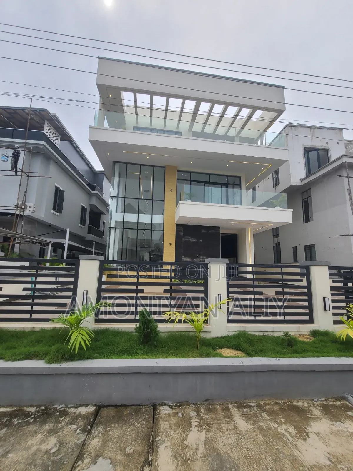 5bdrm Duplex in Megamond Estate, Ikota for sale
