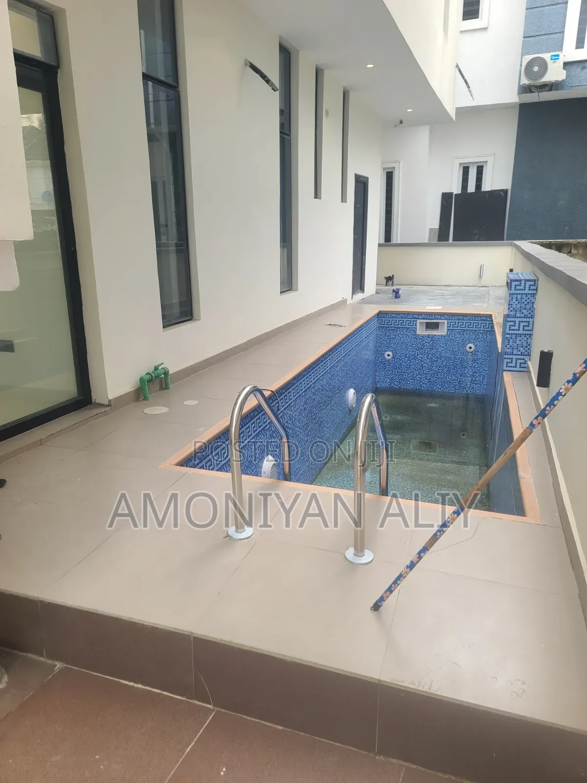 5bdrm Duplex in Megamond Estate, Ikota for sale
