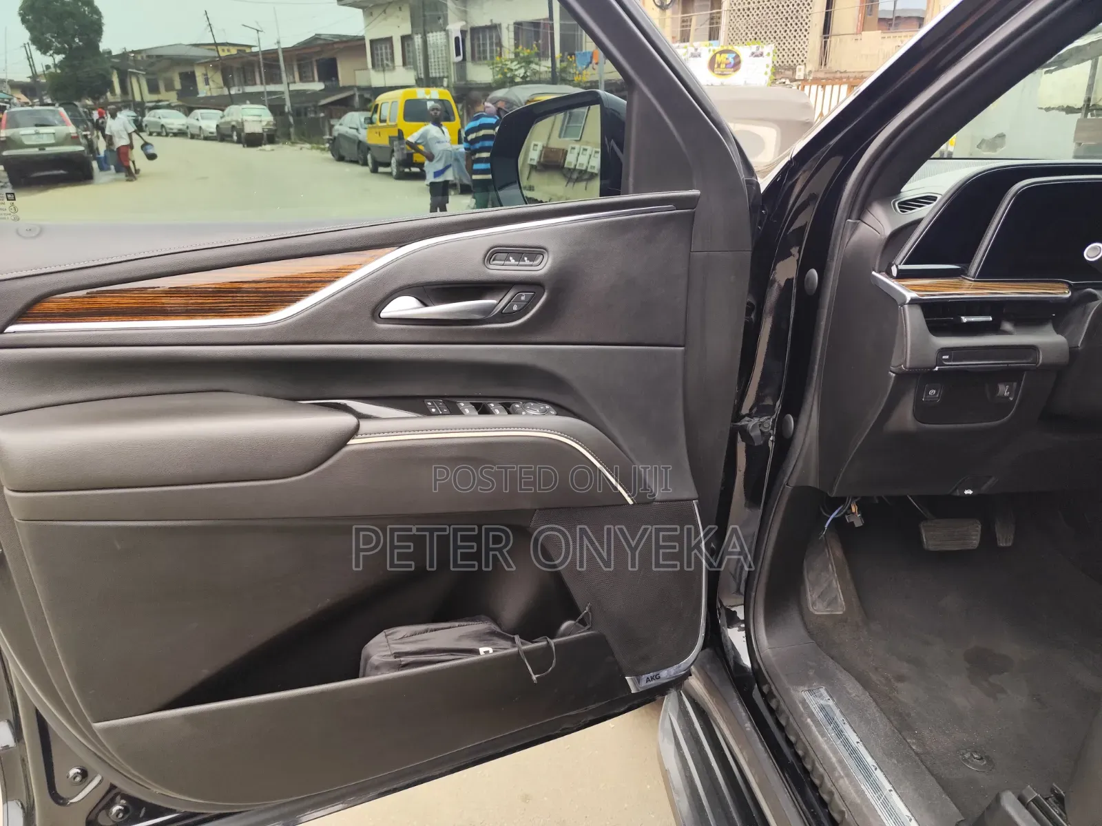 Cadillac Escalade ESV 2022 Black