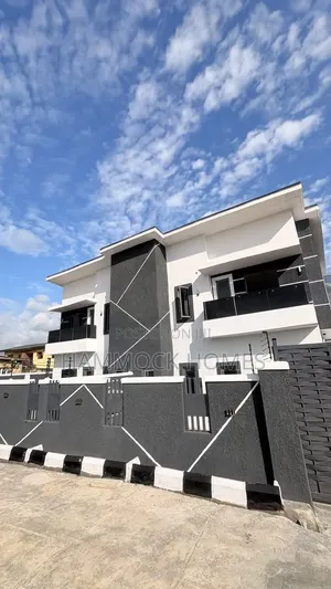 4bdrm Duplex in Eleyele for sale
