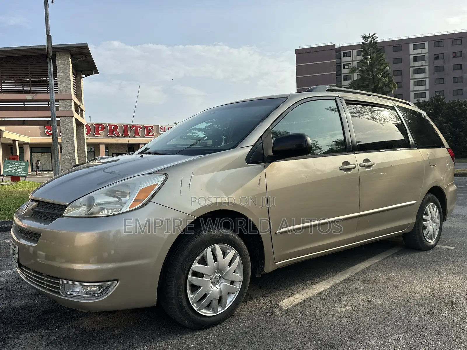 Toyota Sienna 2005 Gold