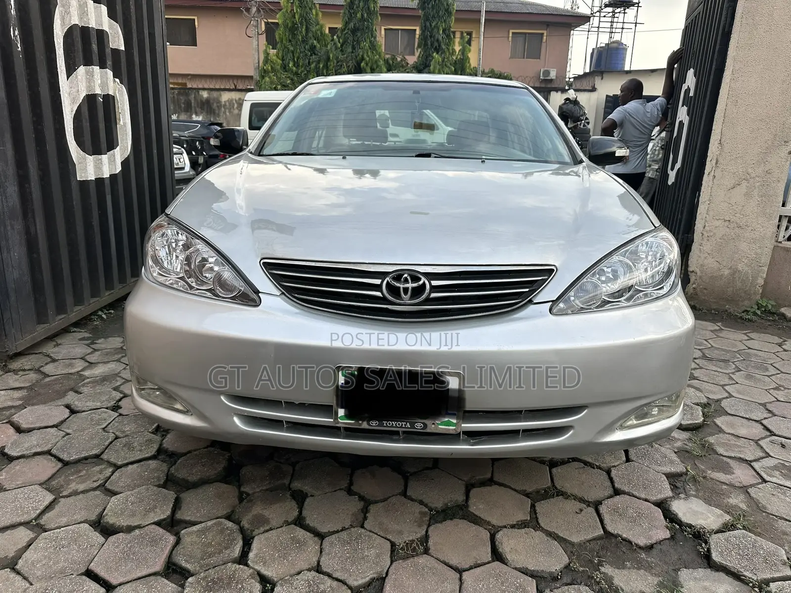 Toyota Camry LE 4dr Sedan (2.4L 4cyl 4A) 2004 Silver