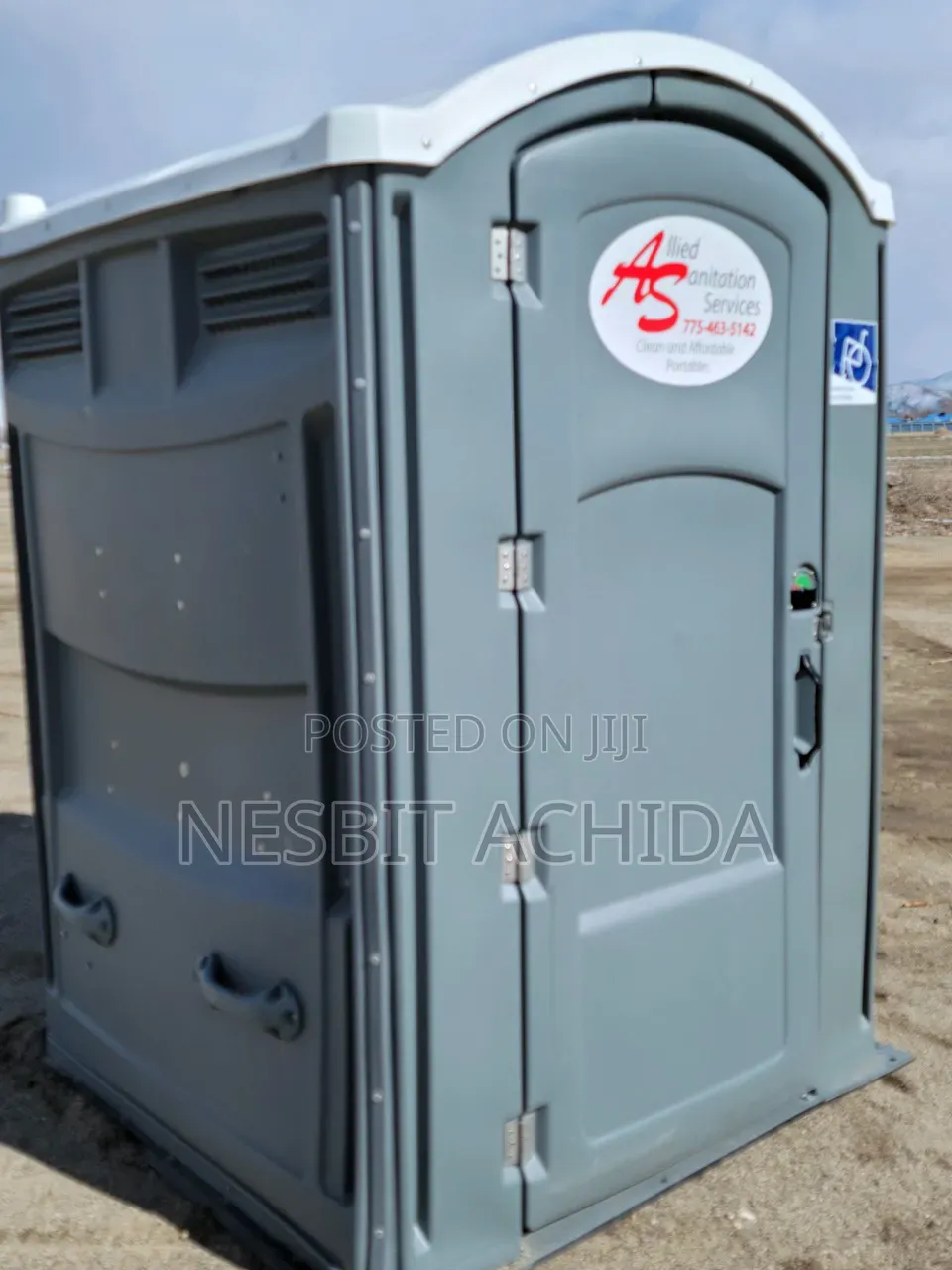 Betsy Mobile Toilet