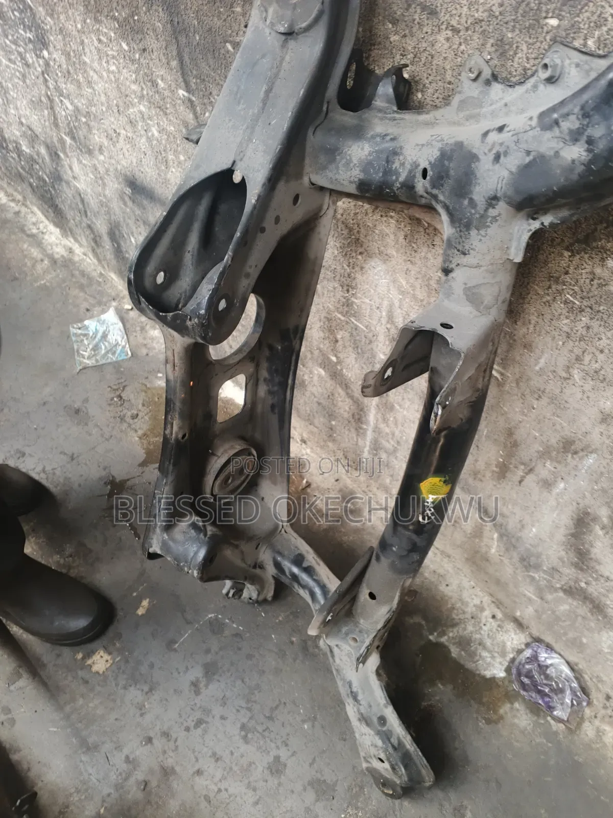 Back Beam Toyota Matrix (4×4)