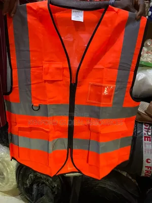 Quality Pockets Reflective Jacket With Zip