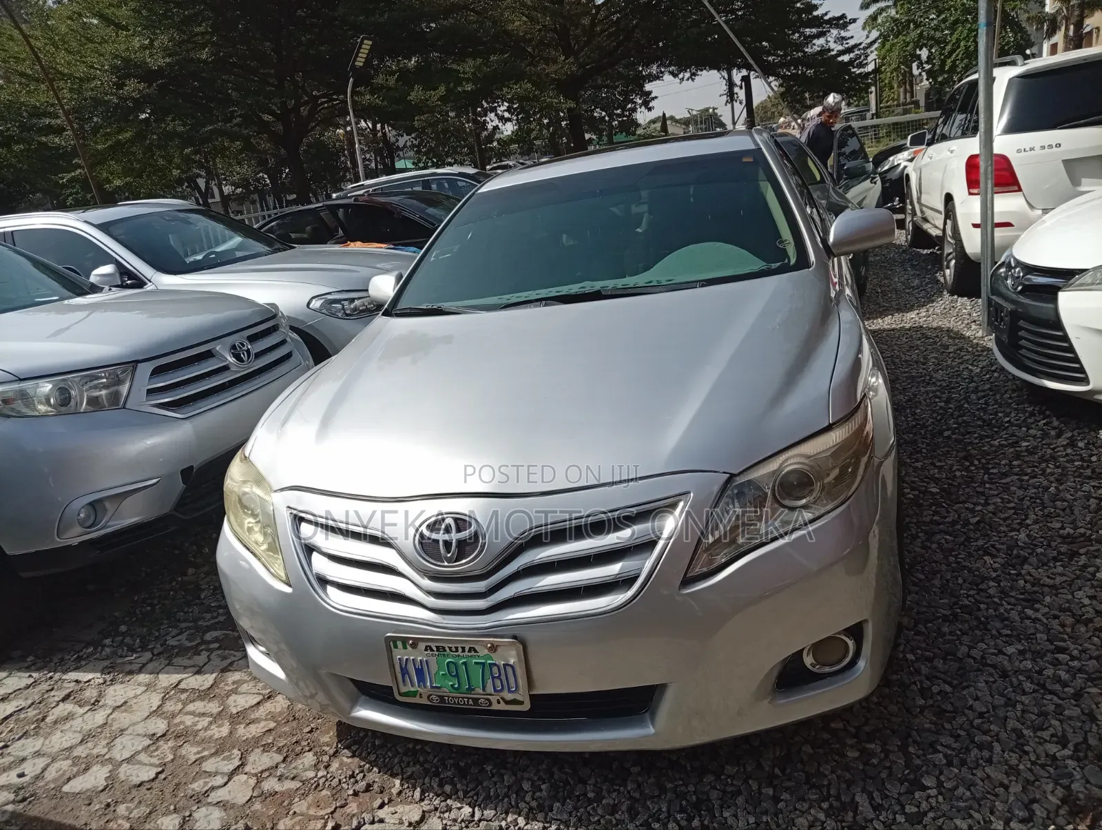 Toyota Camry XLE V6 4dr Sedan (3.5L 6cyl 6A) 2011 Silver