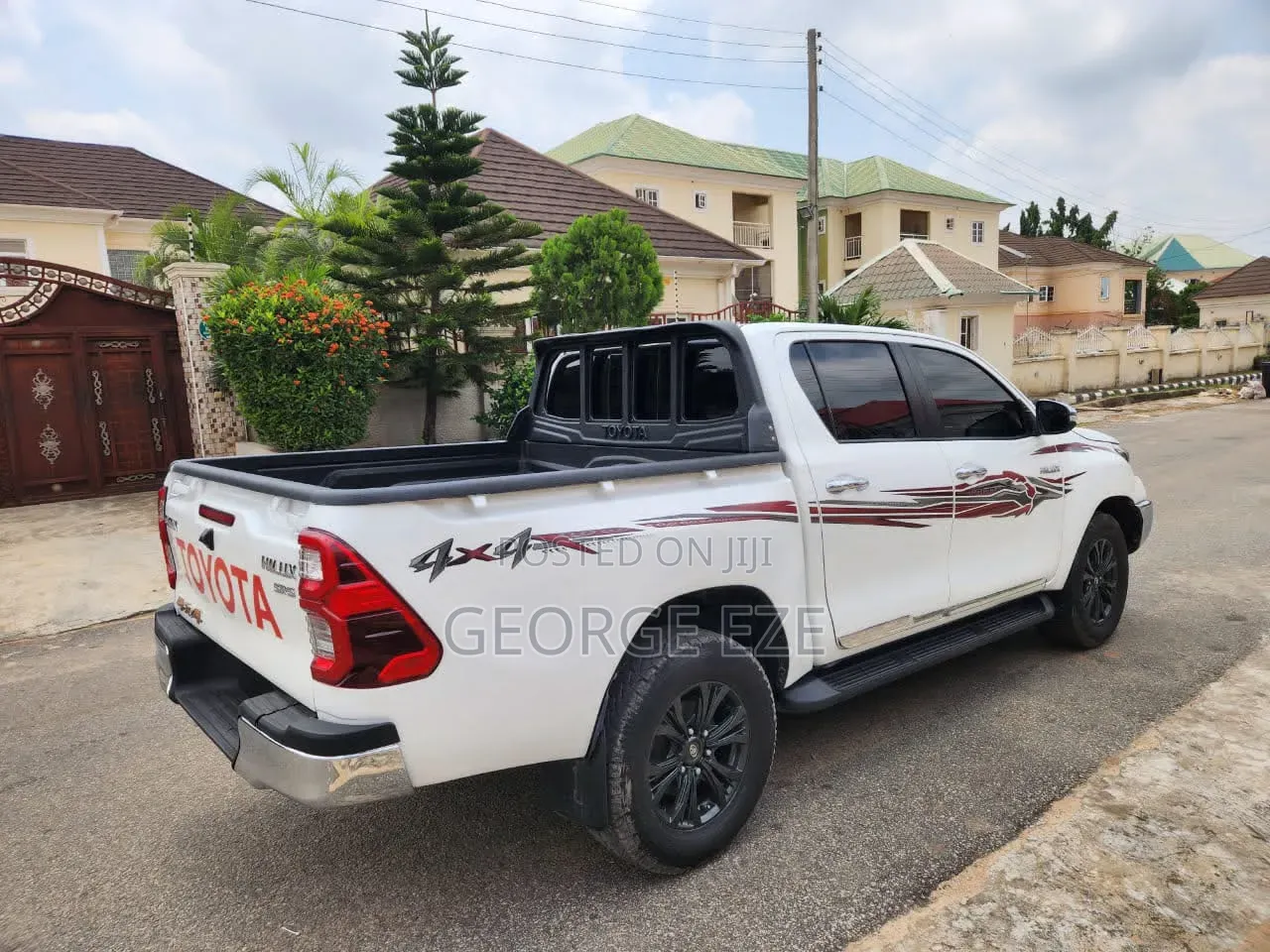 Toyota Hilux 2020 White