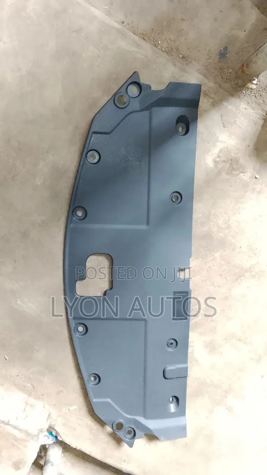 Radiator Plastic/Cover NX 200