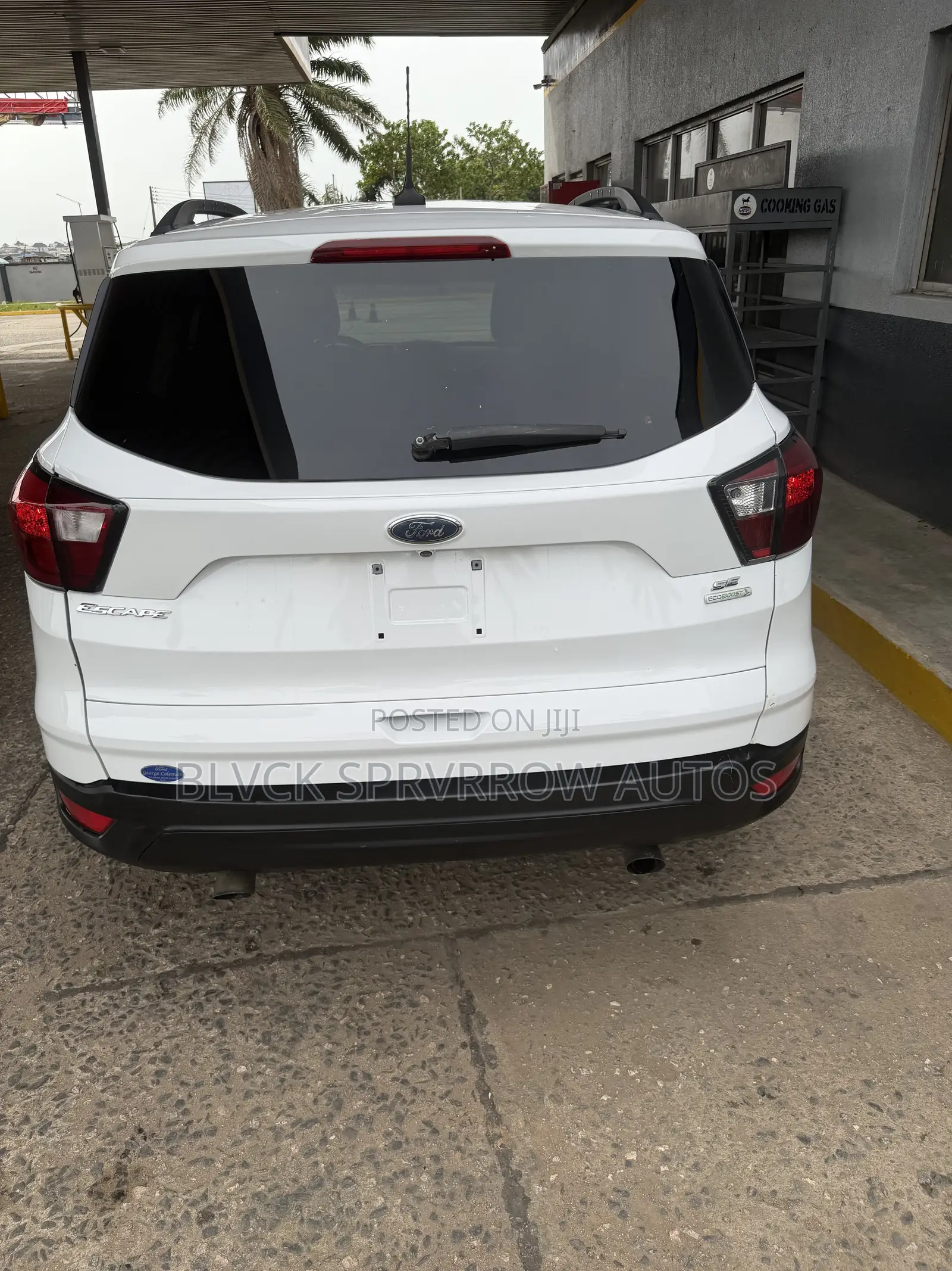 Ford Escape SE FWD 2019 White
