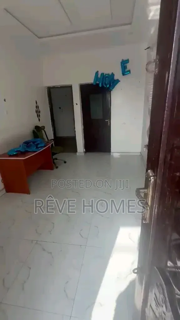 2bdrm Block of Flats in Oworonshoki / Gbagada for rent