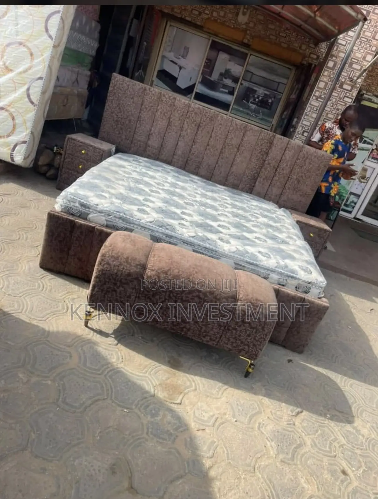 6 by 6 Bedframe With Ottoman/ 6 by 6 Padded 2 Drawers (330,000)