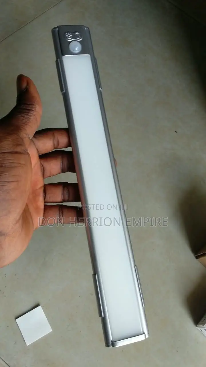 Wardrobe Sensor Tube Light