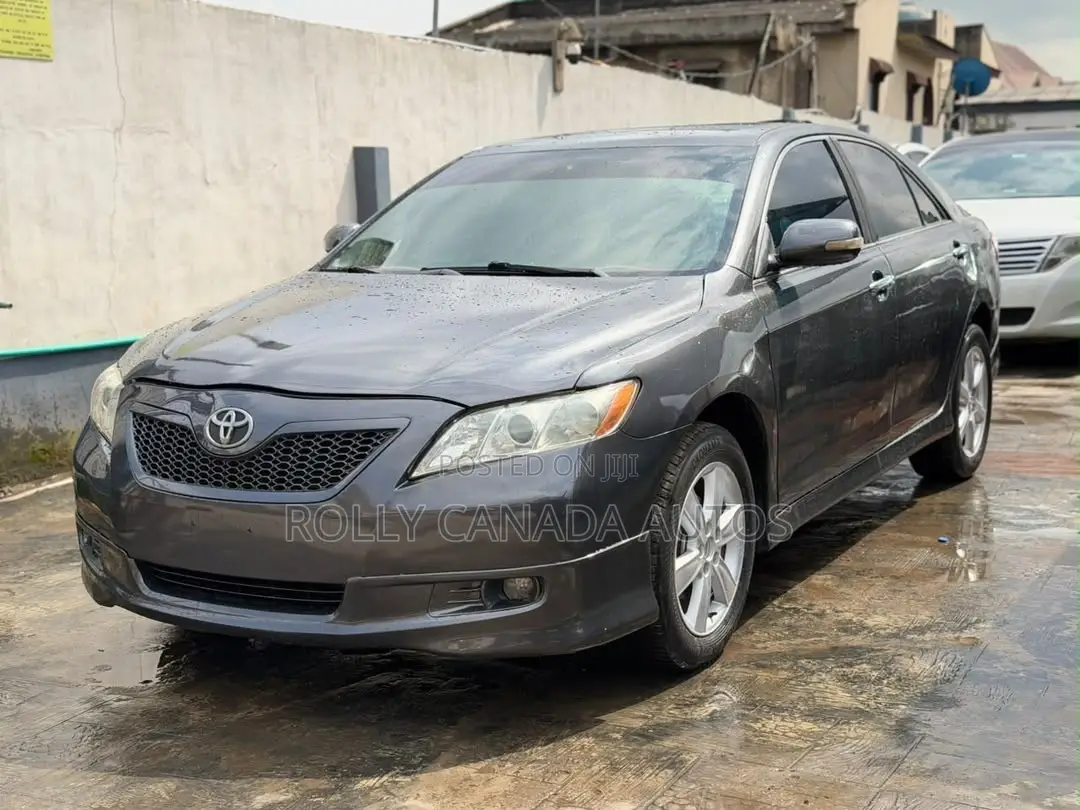 Toyota Camry SE 4dr Sedan (2.4L 4cyl 5A) 2008 Gray
