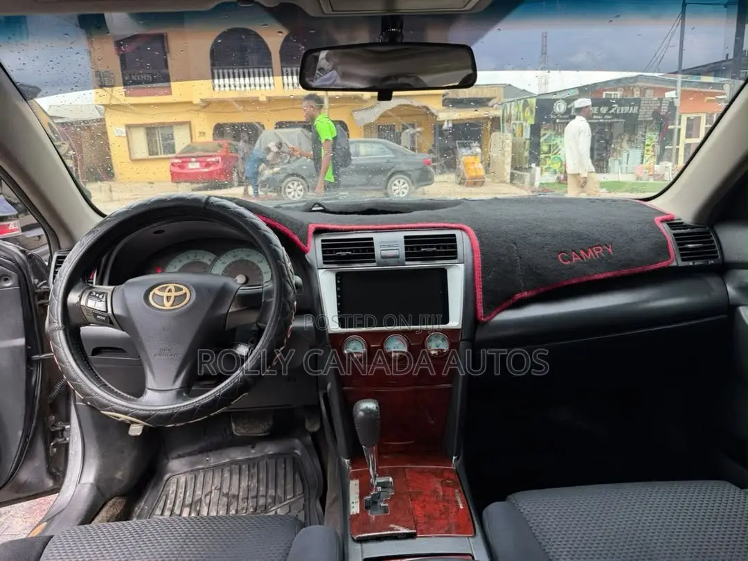 Toyota Camry SE 4dr Sedan (2.4L 4cyl 5A) 2008 Gray