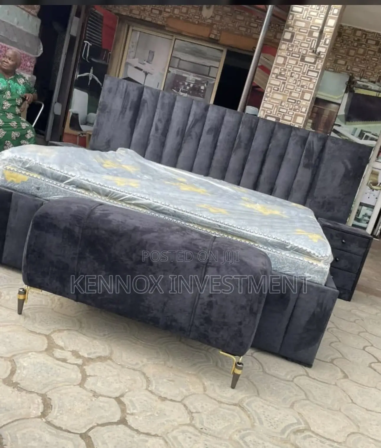 6 by 6 Padded Complete Set Bedframe With an Ottoman Closet