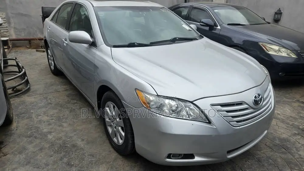 Toyota Camry XLE V6 4dr Sedan (3.5L 6cyl 6AM) 2007 Silver
