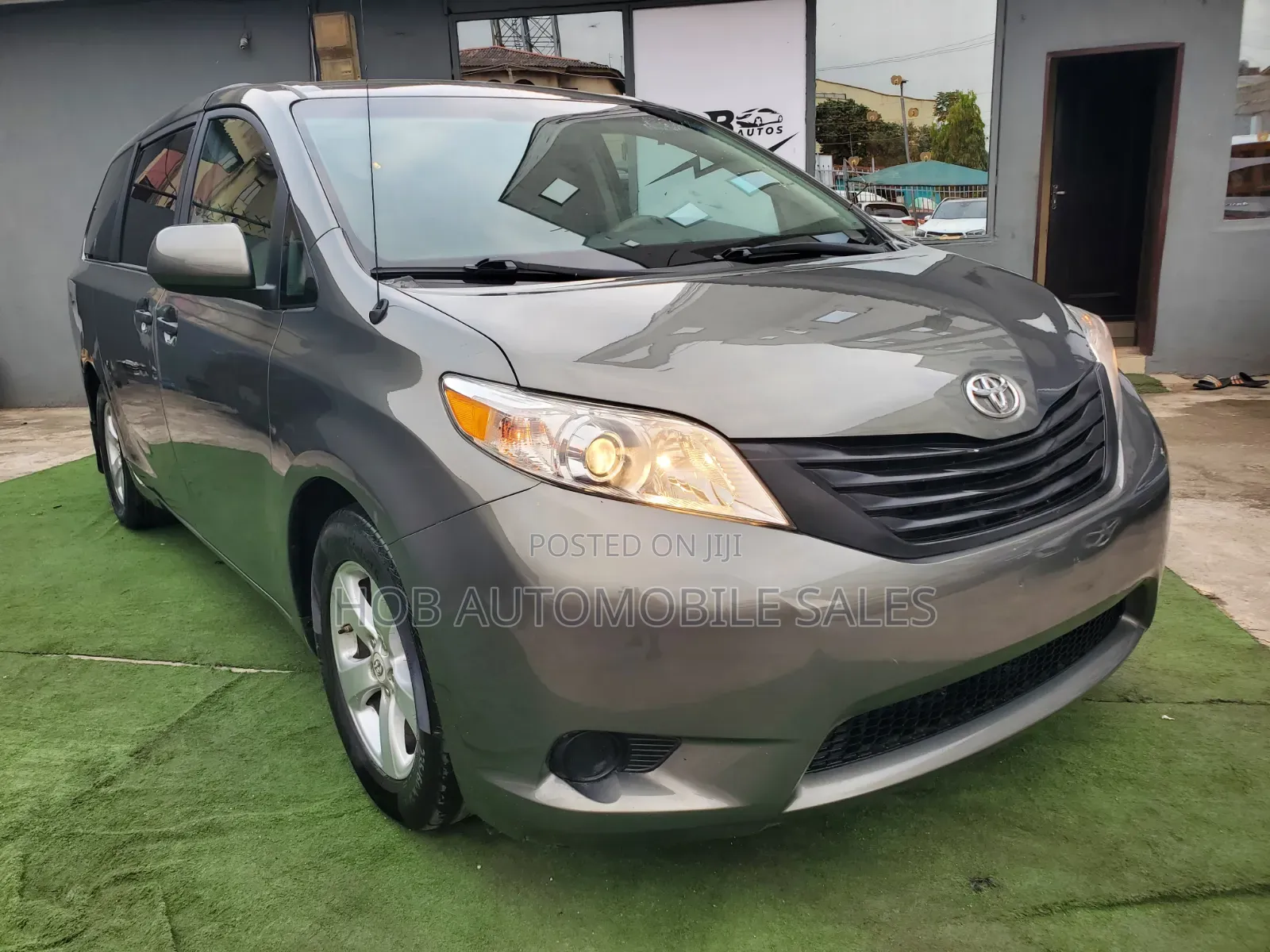 Toyota Sienna LE 7 Passenger 2011 Green