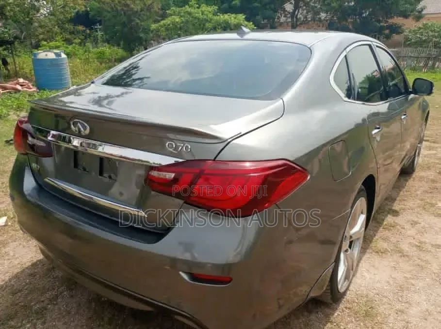 Infiniti Q70 2016 Gray