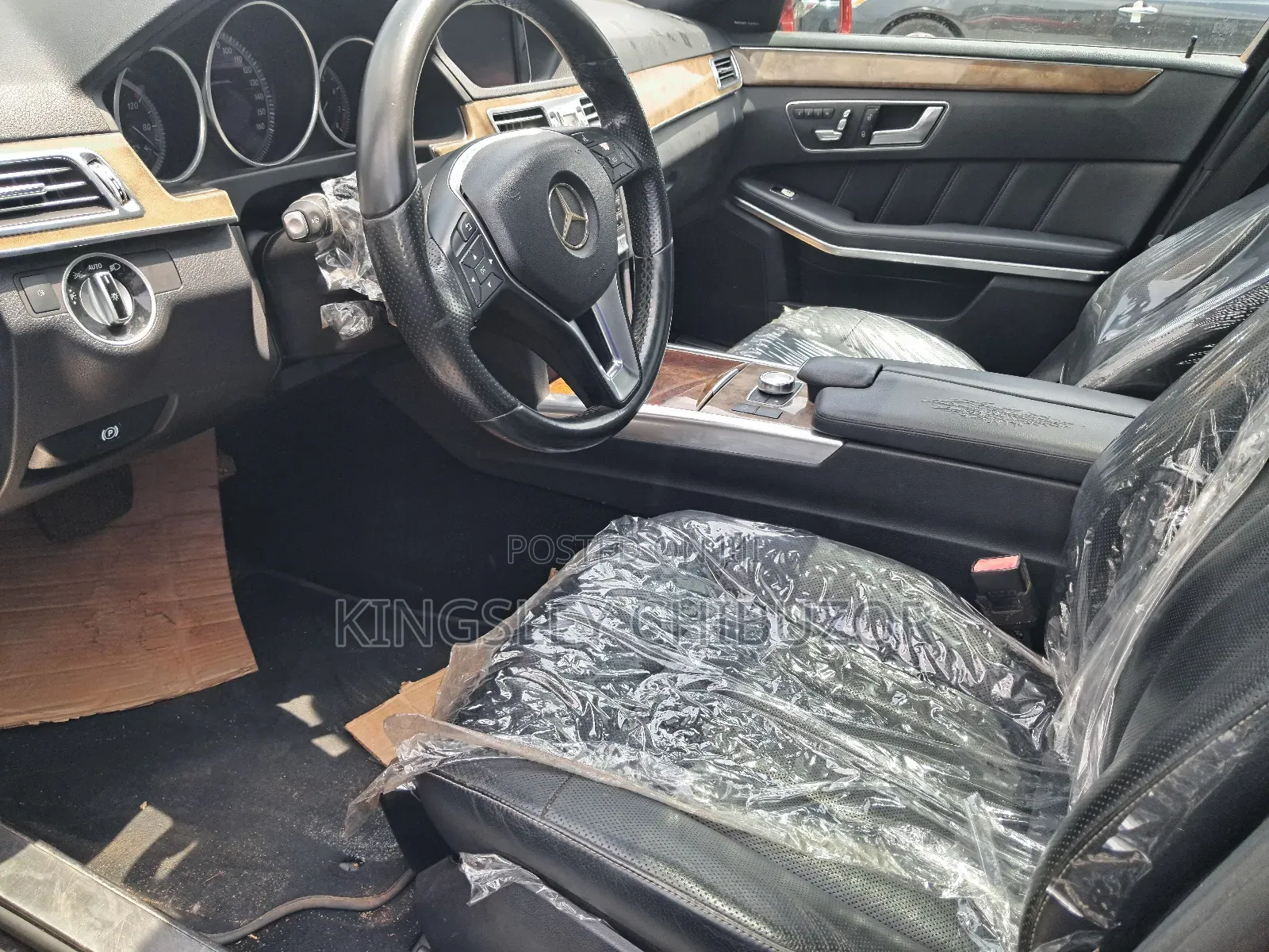 Mercedes-Benz E-Class 2015 Red